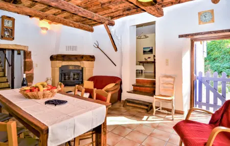 Maison 6 personnes à Saint Victor la Coste - Photo 2