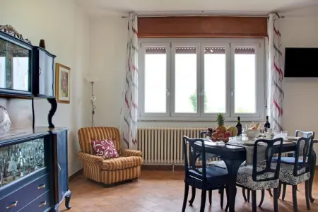 Casale Adriano Country House combo, Retraite rustique au village de Moncucco - Photo 13