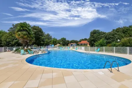 Chêne 1 4pax, Gîte le Chêne Vert dans un parc de vacances - Photo 1