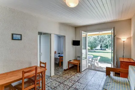 Chêne 1 4pax, Gîte le Chêne Vert dans un parc de vacances - Photo 9