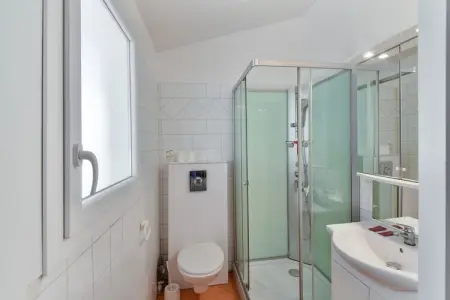 Chêne 2 Plus T3 - 6pax, Gîte dans un parc de vacances avec piscine - Photo 16