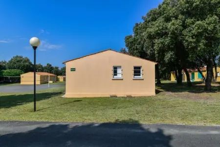 Chêne 2 Plus T3 - 6pax, Gîte dans un parc de vacances avec piscine - Photo 17