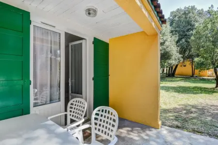 Chêne2 T3 - 6pax, Gîte dans un parc de vacances avec piscine - Photo 10