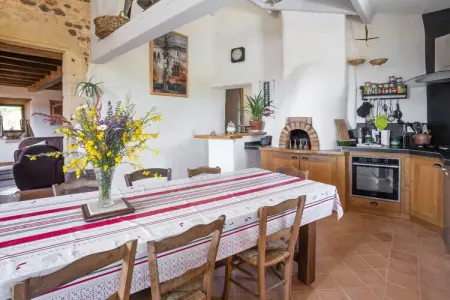 Maison au calme à Mazeyrolles, Maison de vacances à Mazeyrolles avec jardin - Photo 12