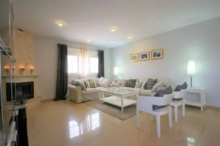 Villa Valerya, Maison de vacances avec piscine - Photo 1