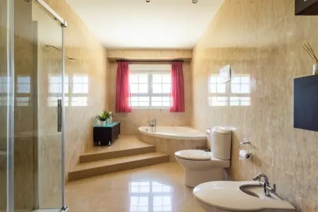 Villa Valerya, Maison de vacances avec piscine - Photo 46