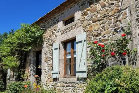 Authentieke Gîte in de Auvergne met zwembad en wellness, Appartement à 100 m de l'Atlantique. - Photo 2