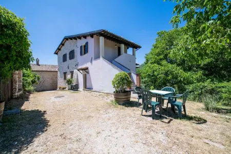 Fonni Grande, Maison à Sellano avec piscine privée - Photo 2
