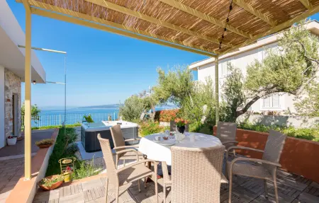 Holiday home Villetta Belveder, Maison 6 personnes à Baska Voda - Photo 2