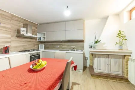 PORZIONE DI VILLA CHRISTIAN, Appartement avec piscine exclusive - Photo 12