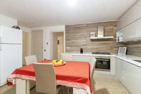 PORZIONE DI VILLA CHRISTIAN, Appartement avec piscine exclusive - Photo 13