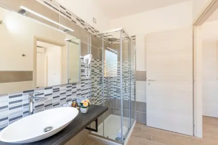 PORZIONE DI VILLA CHRISTIAN, Appartement avec piscine exclusive - Photo 28