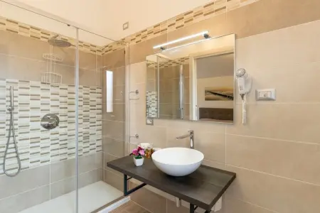 PORZIONE DI VILLA CHRISTIAN, Appartement avec piscine exclusive - Photo 33