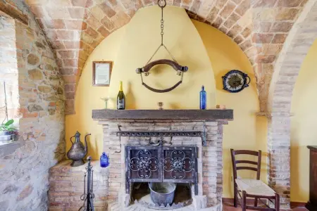 Casa Coloniale in Castello, Maison de vacances à Mosciano Sant Angelo avec cour - Photo 8