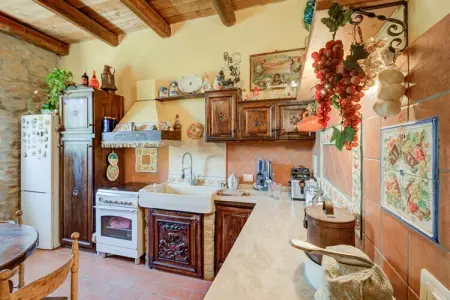 Casa Coloniale in Castello, Maison de vacances à Mosciano Sant Angelo avec cour - Photo 9