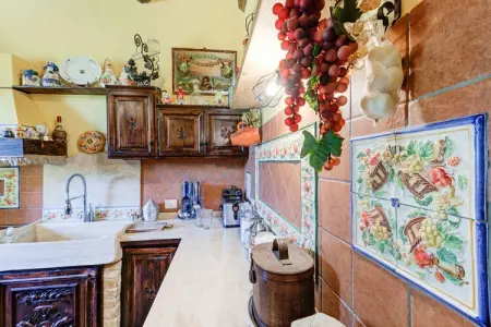 Casa Coloniale in Castello, Maison de vacances à Mosciano Sant Angelo avec cour - Photo 11