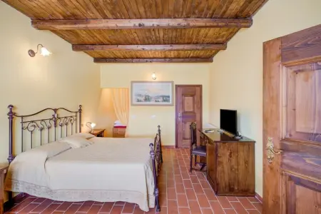 Casa Coloniale in Castello, Maison de vacances à Mosciano Sant Angelo avec cour - Photo 15