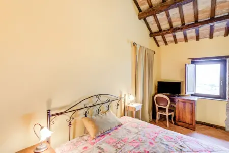 Casa Coloniale in Castello, Maison de vacances à Mosciano Sant Angelo avec cour - Photo 18
