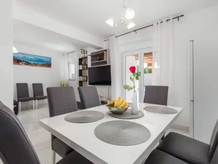 Villa Mira, Maison 10 personnes à Krk Pinezići - Photo 2