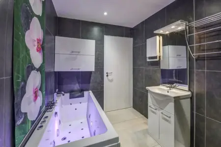 GITE A LA MONTAGNE BUGNY, Magnifique gמte א La Chaux avec jacuzzi - Photo 29