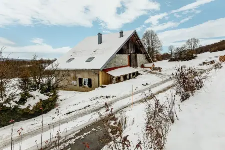 GITE A LA MONTAGNE BUGNY, Magnifique gמte א La Chaux avec jacuzzi - Photo 38