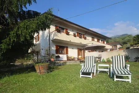 holiday home Casa Vado, Camaiore-, Maison à Camaiore avec vue sur montagnes - Photo 1