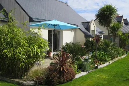 Pretty holiday home in palm garden near coast Pleubian, Maison à Pleubian près de plage Kermagen - Photo 6