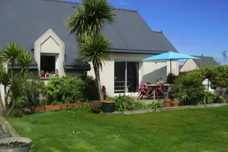 Pretty holiday home in palm garden near coast Pleubian, Maison à Pleubian près de plage Kermagen - Photo 8