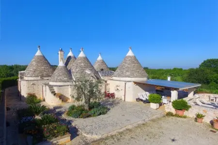 holiday home Cisternino-Trullo Ulivo Antico, Trulli à Valle d'Itra avec piscine et vue - Photo 6