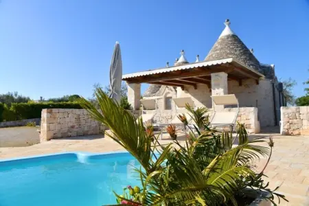 holiday home Cisternino-Trullo Ulivo Antico, Trulli à Valle d'Itra avec piscine et vue - Photo 15