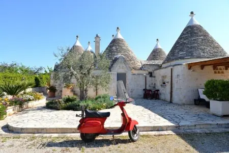 holiday home Cisternino-Trullo Ulivo Antico, Trulli à Valle d'Itra avec piscine et vue - Photo 19