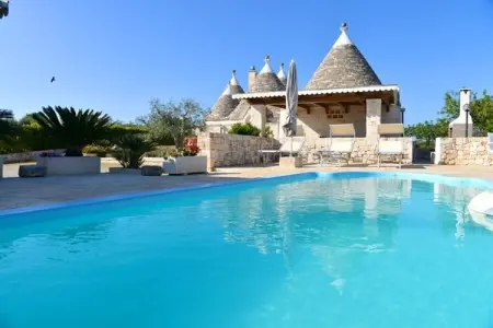 holiday home Cisternino-Trullo Ulivo Antico, Trulli à Valle d'Itra avec piscine et vue - Photo 22
