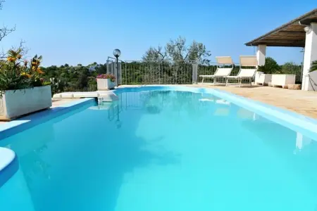 holiday home Cisternino-Trullo Ulivo Antico, Trulli à Valle d'Itra avec piscine et vue - Photo 25