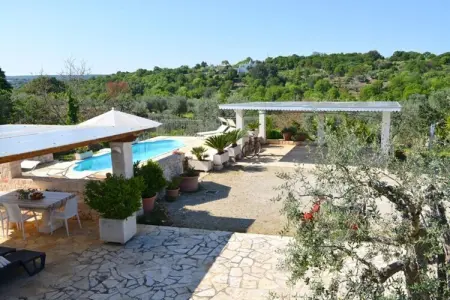 holiday home Cisternino-Trullo Ulivo Antico, Trulli à Valle d'Itra avec piscine et vue - Photo 31