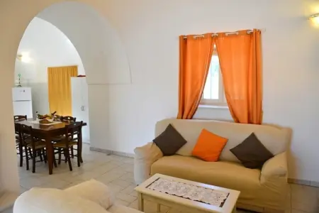 holiday home Cisternino-Trullo Ulivo Antico, Trulli à Valle d'Itra avec piscine et vue - Photo 36