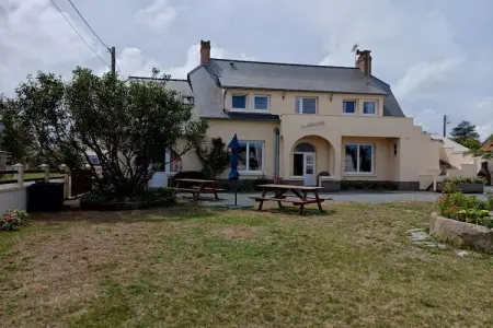 holiday home St Martin-de-Bréhal, Maison à Bréhal proche plage de sable - Photo 1