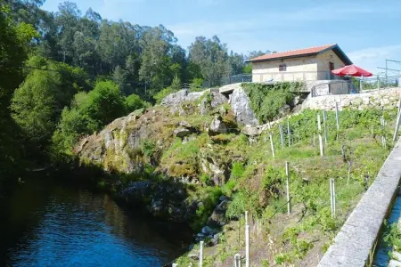 holiday home Vale de Cambra, Maison en Pierre près de la Rivière Caima - Photo 1