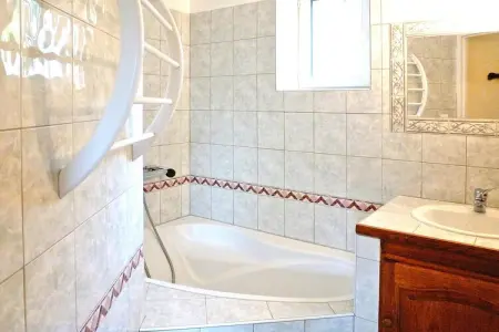 Steinhaus in Chambonas / Les Oliviers, Gîte en pierre avec piscine partagée, Chambonas - Photo 7