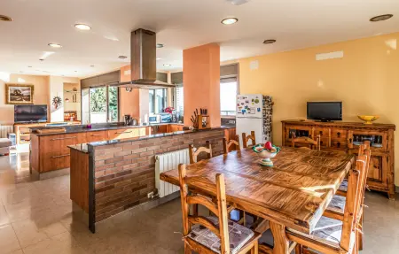 Maison 10 personnes à Sant Cebrià de Vallalta - Photo 3