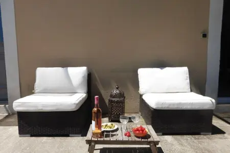 Ferienhaus in L'Isle-sur-la-Sorgue, Charmante villa de vacances avec piscine - Photo 2