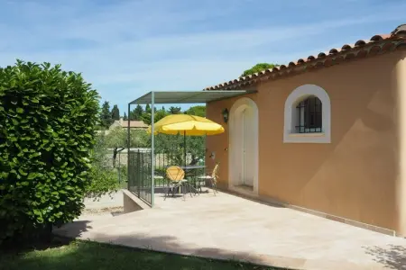 Ferienhaus in L'Isle-sur-la-Sorgue, Charmante villa de vacances avec piscine - Photo 12