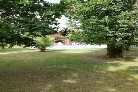 Holiday home with pool Grayan-et-l'Hôpital, Maison de vacances avec piscine - Photo 13