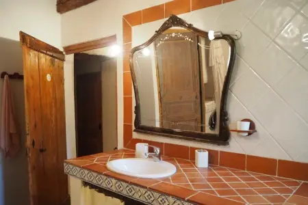 Doppelhaushälfte in Noves, Maison confortable à Noves avec accès à la piscine - Photo 11