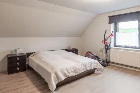 Charmante habitation avec Sauna infrarouge à Wirtzfeld, Maison de vacances à Bullingen avec jardin - Photo 3