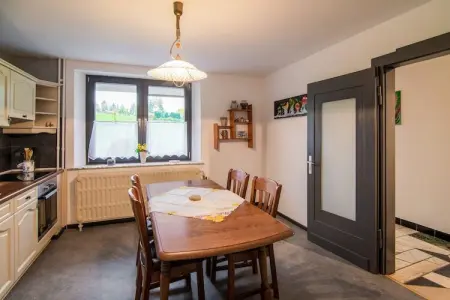 Charmante habitation avec Sauna infrarouge à Wirtzfeld, Maison de vacances à Bullingen avec jardin - Photo 10