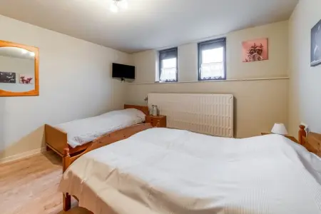 Charmante habitation avec Sauna infrarouge à Wirtzfeld, Maison de vacances à Bullingen avec jardin - Photo 21