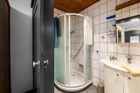 Charmante habitation avec Sauna infrarouge à Wirtzfeld, Maison de vacances à Bullingen avec jardin - Photo 27
