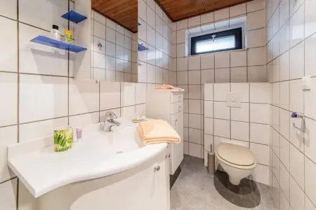 Charmante habitation avec Sauna infrarouge à Wirtzfeld, Maison de vacances à Bullingen avec jardin - Photo 28
