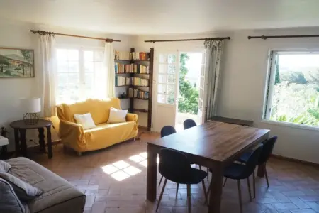 Doppelhaushälfte in Roquebrune-sur-Argens, Villa à Roquebrune vue mer et piscine - Photo 3