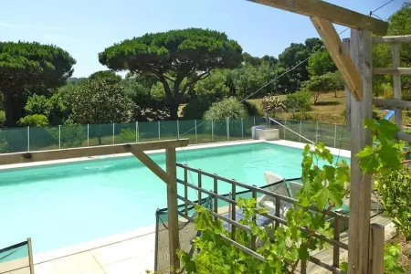 Doppelhaushälfte in Roquebrune-sur-Argens, Villa à Roquebrune vue mer et piscine - Photo 9